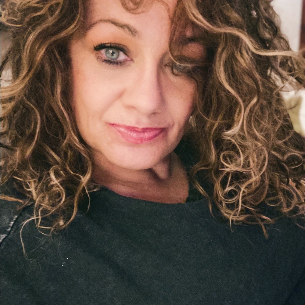 Meet your Posher, Suzi